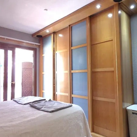 Apartment Two Bedroom Pool View In Castle Harbourc202