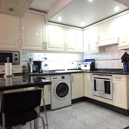 Two Bedroom Pool View In Castle Harbourc202