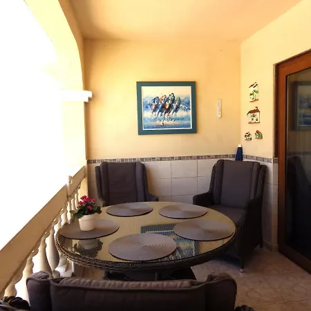 Apartment Two Bedroom Pool View In Castle Harbourc202 Los Cristianos (Tenerife)