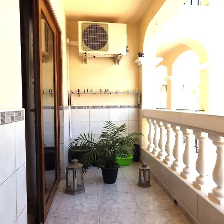 Two Bedroom Pool View In Castle Harbourc202 Los Cristianos (Tenerife)
