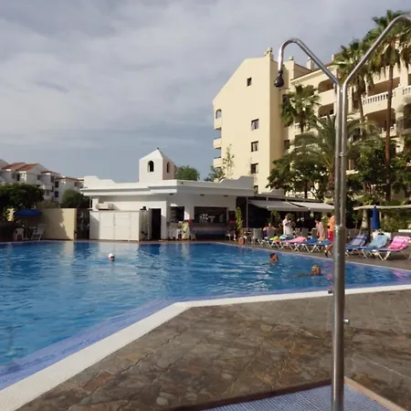 Apartmán Two Bedroom Pool View In Castle Harbourc202