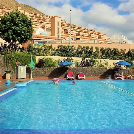 Two Bedroom Pool View In Castle Harbourc202 *